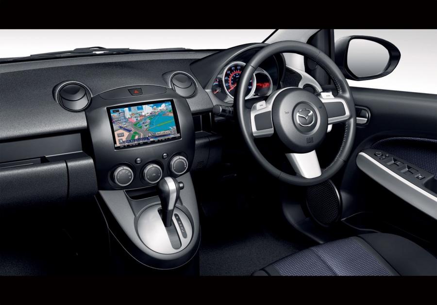  Mazda Refined Demio 2009 года  (фото 4 из 8)